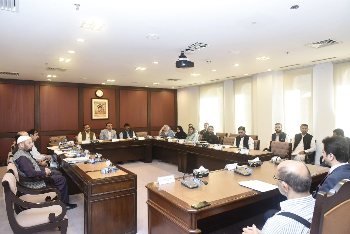 PIPS_GOV's tweet image. The Pakistan Institute for Parliamentary Services (PIPS) commenced the             Pre-Promotion Training Course for Section Officers of the National Assembly Secretariat on October 15, 2025,
The inaugural session was moderated by Mr. Taj Muhammad, Director (PDP).