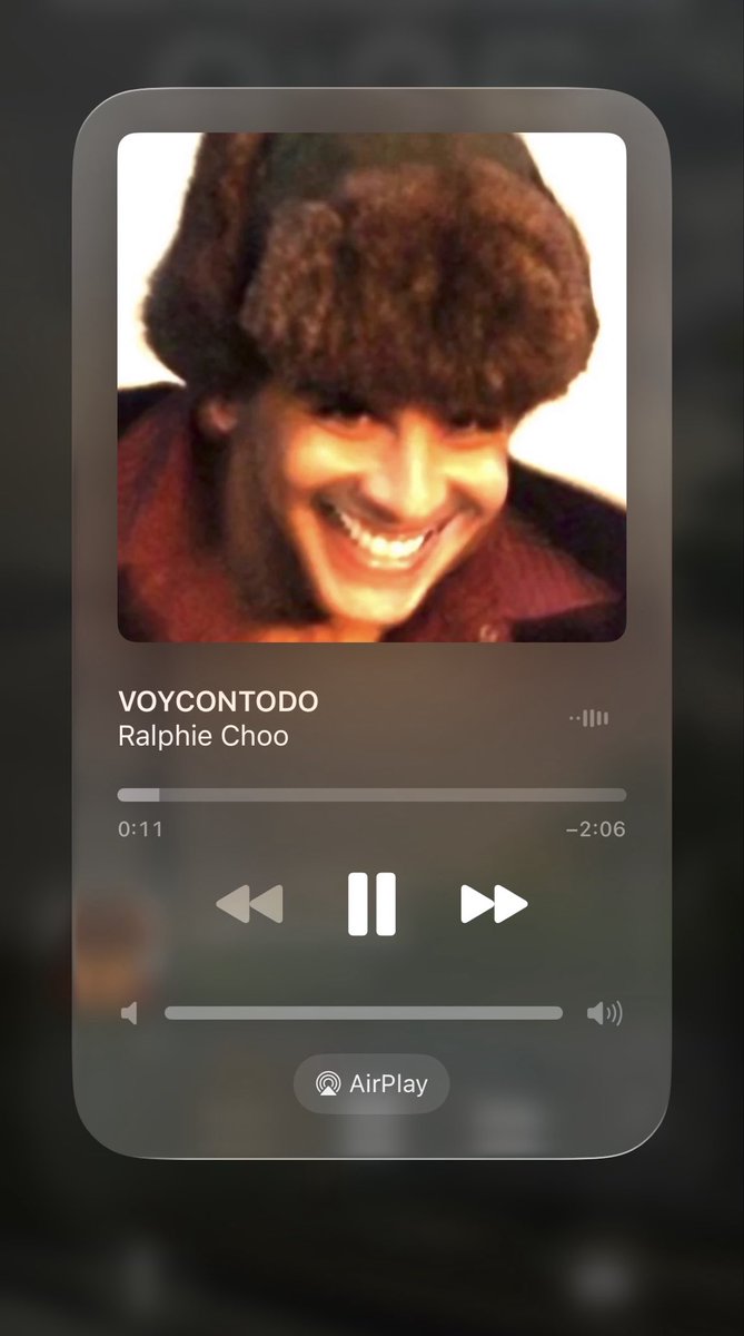 _antoniojesus07's tweet photo. Mi fantasía sexual es que me traten como esta canción https://t.co/UR2f2ZhWzX
