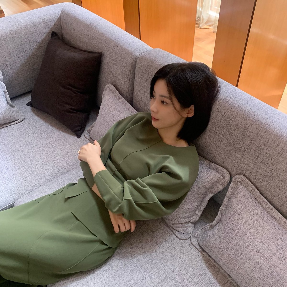 하 이날나문영이냥냥펀치날린날 미모가너무폭룍적이고아름다워서잊을수가없음