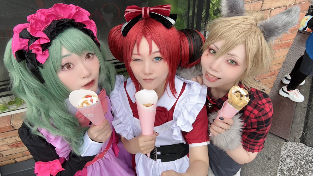 フクマニお疲れ様でした！
土曜日は🌈🕒、日曜はえーすりー❣️
初参加でしたが土日ともめちゃくちゃ楽しかった✨✨一緒してくれたなぎささんこまこさんありがとう〜💕💕
#フクヤマニメ8
#フクヤマニメ