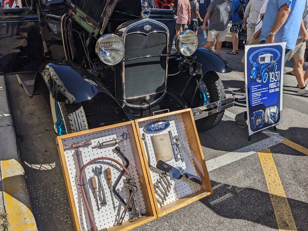 cljwebdev's tweet image. Fernandina Beach&apos;s car show was rad!