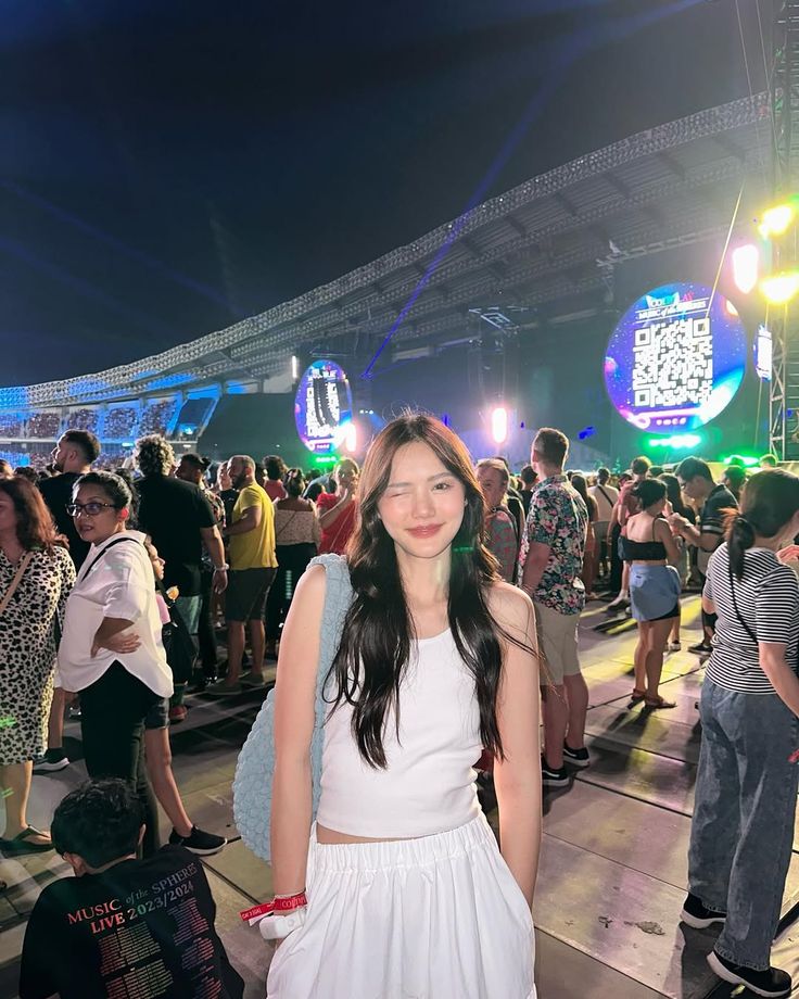 bettysbodyguard's tweet image. take a look at my girlfriend 😌