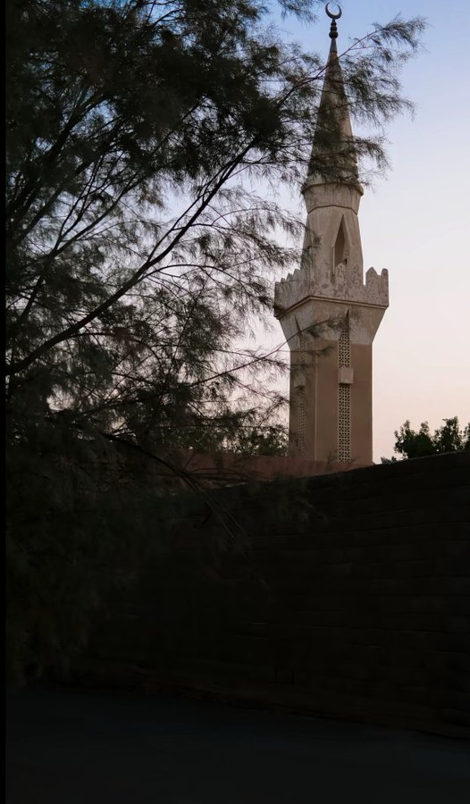 الود والألفة بين الناس أمر عظيم من الله ، وكنز ليس له ثمن حتى لو أنفق المرء عليه كنوز الدنيا ..
قال تعالى : ﴿لو أنفقت ما في الأرض جميعا ما ألفت بين قلوبهم}
اللهم ألف بين قلوبنا ، وسدد خطانا ، وارزقنا من الخير ما ترضى لنا ، وارحم موتانا ، وشافي مرضانا برحمتك يا أرحم الراحمين