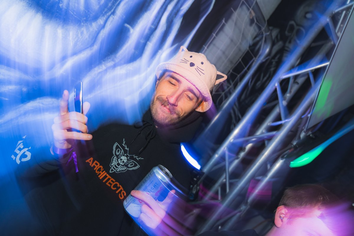 sebastian tweet media