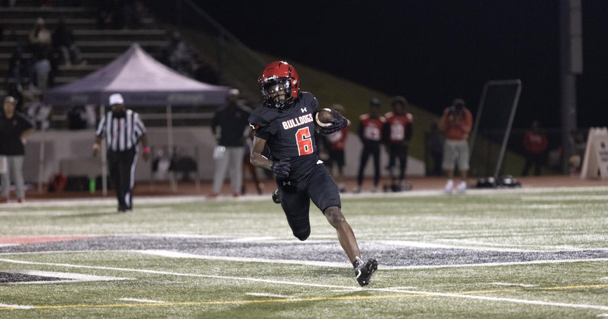 ROCKDALE FOOTBALL ROUNDUP: Bulldogs Rally for Big OT Win bit.ly/3Wex0Hu