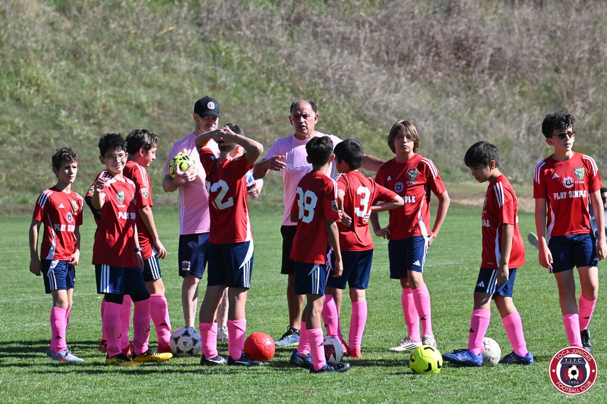 💗 Our U12 Boys #SPARTANS are wearing pink socks in support of Breast Cancer Awareness — playing strong for a great cause!

🍂 2025 Fall Season
🏆 @montgomerysoccer 

🔵🔴 #WeAreToca #TOCA #tocajuniors #PLAYsimple #Futbol #Football #soccer #Boys #activekids #MSI #MSIClassic