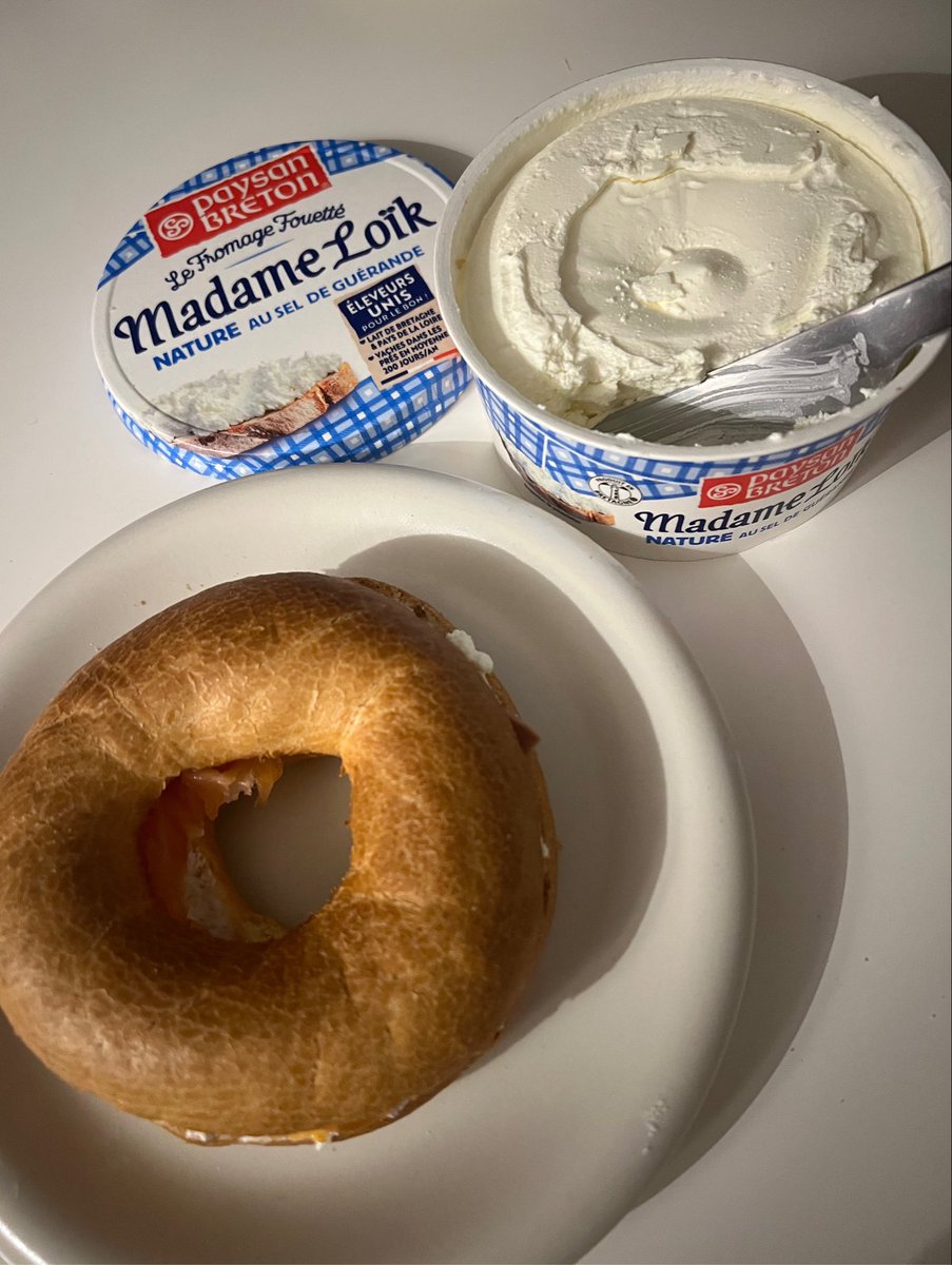 Petite réalisation de Bagel avec le superbe fromage Madame Loïc #essayermadameloik #madameloik #paysanbreton @paysanbreton_officiel @sampleo_france