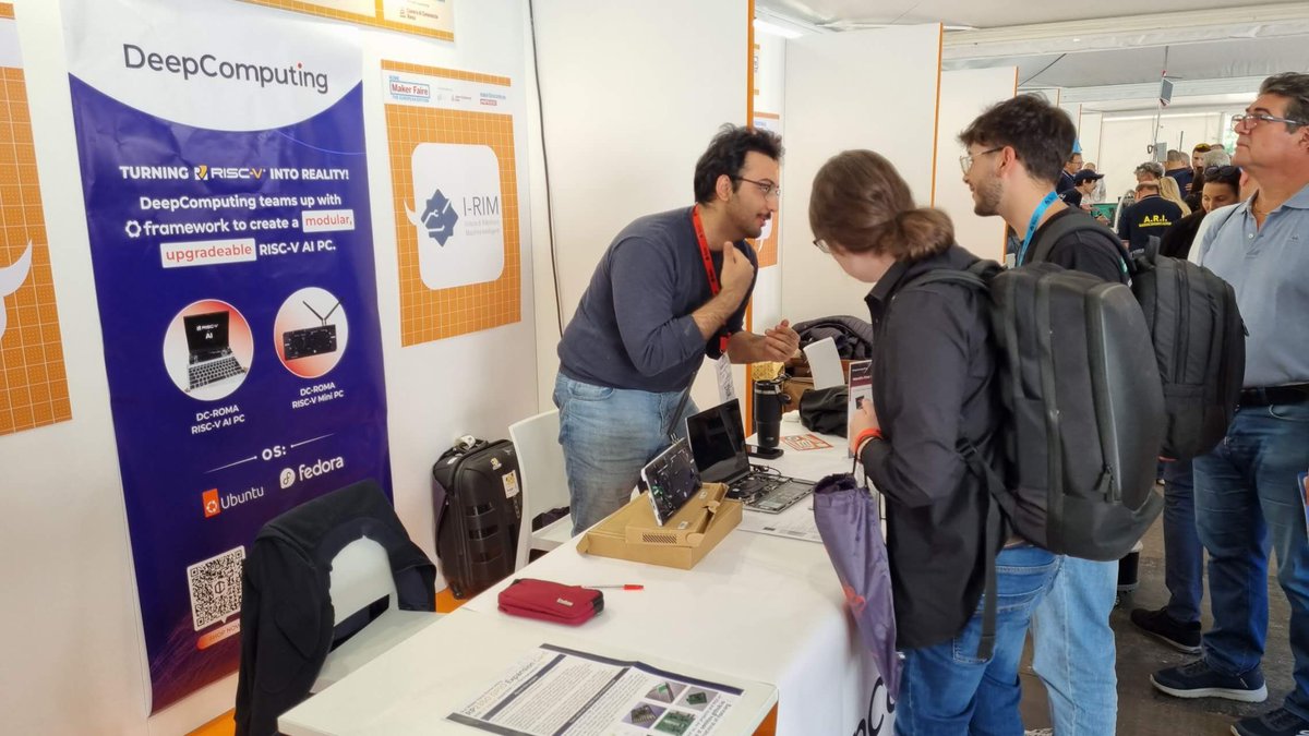 DeepComputingio's tweet image. Last day at @MakerFaireRome 2025 🇮🇹

Showed the RISC-V in action with @DeepComputingio  DC-ROMA RISC-V AI PC inside the @FrameworkPuter  Laptop.

Excited to keep spreading the word about #RISCV #OpenSource, and #OpenHardware in Rome!