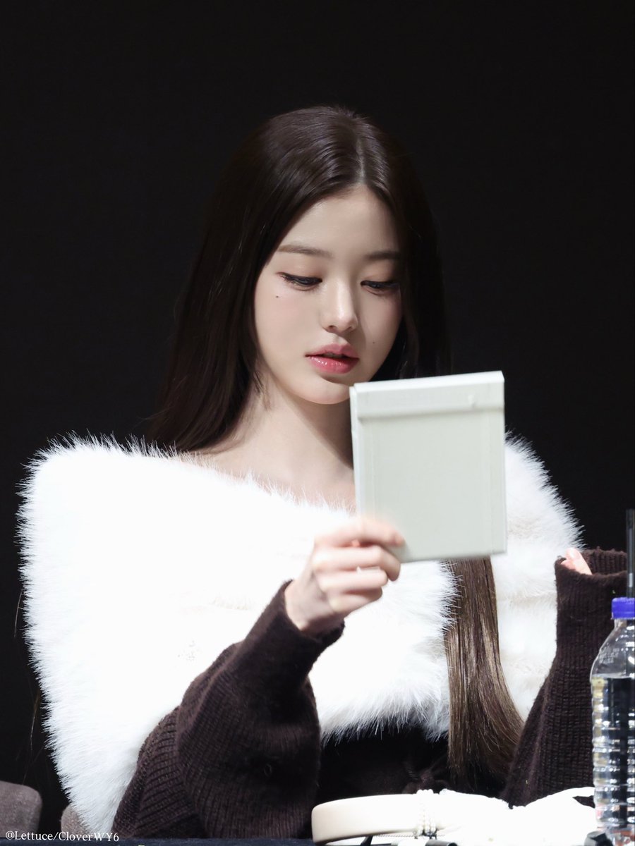 251018 AM
財閥令嬢🤍

#아이브 #IVE #장원영 #JANGWONYOUNG #원영 #WONYOUNG #ウォニョン