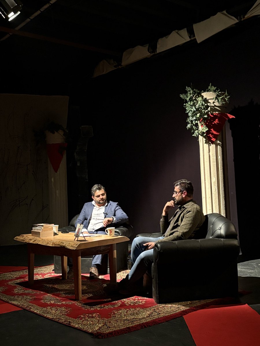 🕊️ İnsan İnsana Kültür Sanat Etkinliği

Bugün Van Bölge Tiyatrosu’nda, yüreklere dokunan bir program gerçekleştirdik.
Sumud Aktivisti ve Yazar Emrah Atiş, “Gazze Ablukasına Karşı Sivil Direnişin Öyküsü”nü anlattı.

#İnsanİnsana #SumudFilosu #Gazze #Filistin #Dayanışma #İyilik