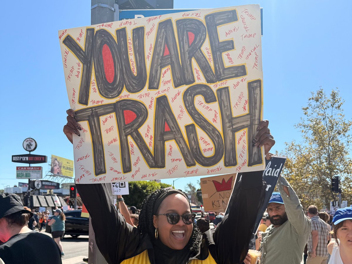 .<a href="/realDonaldTrump/">Donald J. Trump</a> you are trash.