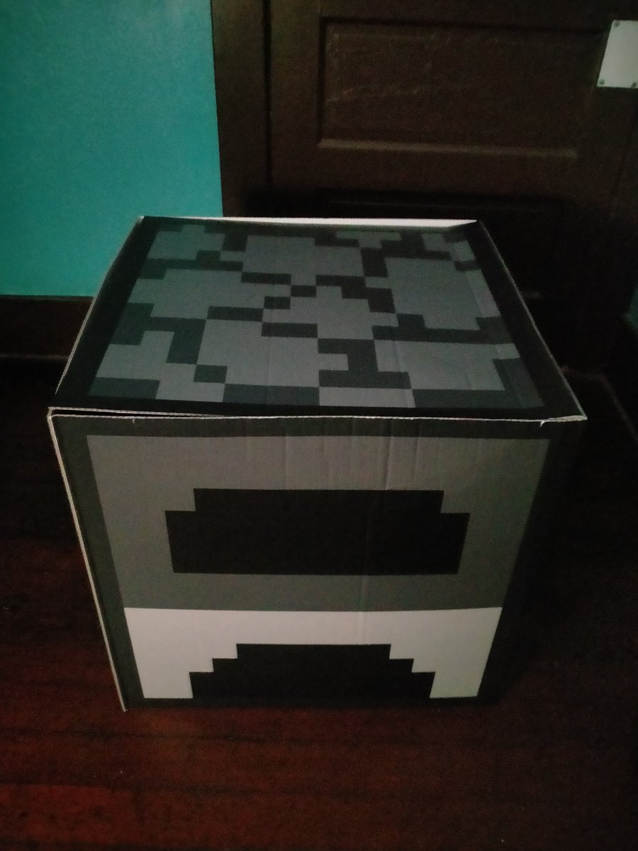 azery098's tweet photo. I might have gotten a Minecraft furnace.
I am now taking suggestions on what to do with it https://t.co/92AC46ETNu