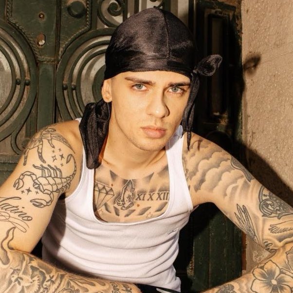 Los que nunca le vieron bien la cara al easykid? El MGK tchileno