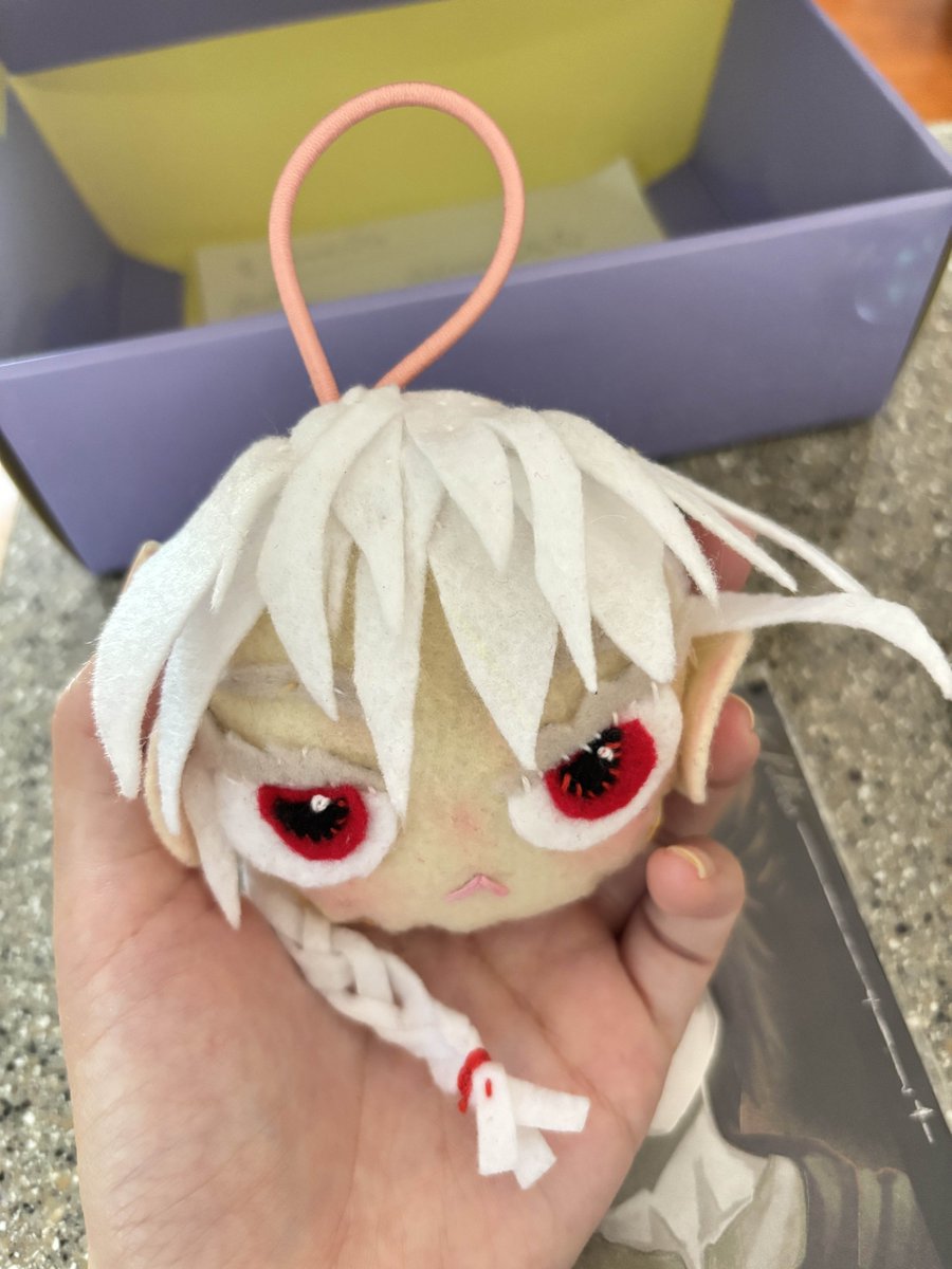 งานหนังสือเดือนตุลา 68 จบแล้ว เลยจะมาขอ recap ความประทับใจเล็กน้อยคับ

- นี่เป็นครั้งแรกที่ได้มีบูธของตัวเองจริง ๆ (ในนามตัวเอง จดทะเบียนเป็นห้างของตัวเอง) และได้พูดคุยกับเพื่อนว่าเออ ไหน ๆ เราก็อยากทำสหภาพแล้ว ตอนนี้อาจจะยังไม่มีกำลัง แต่ก็อยากให้ทุกคนมีเงินก่อน