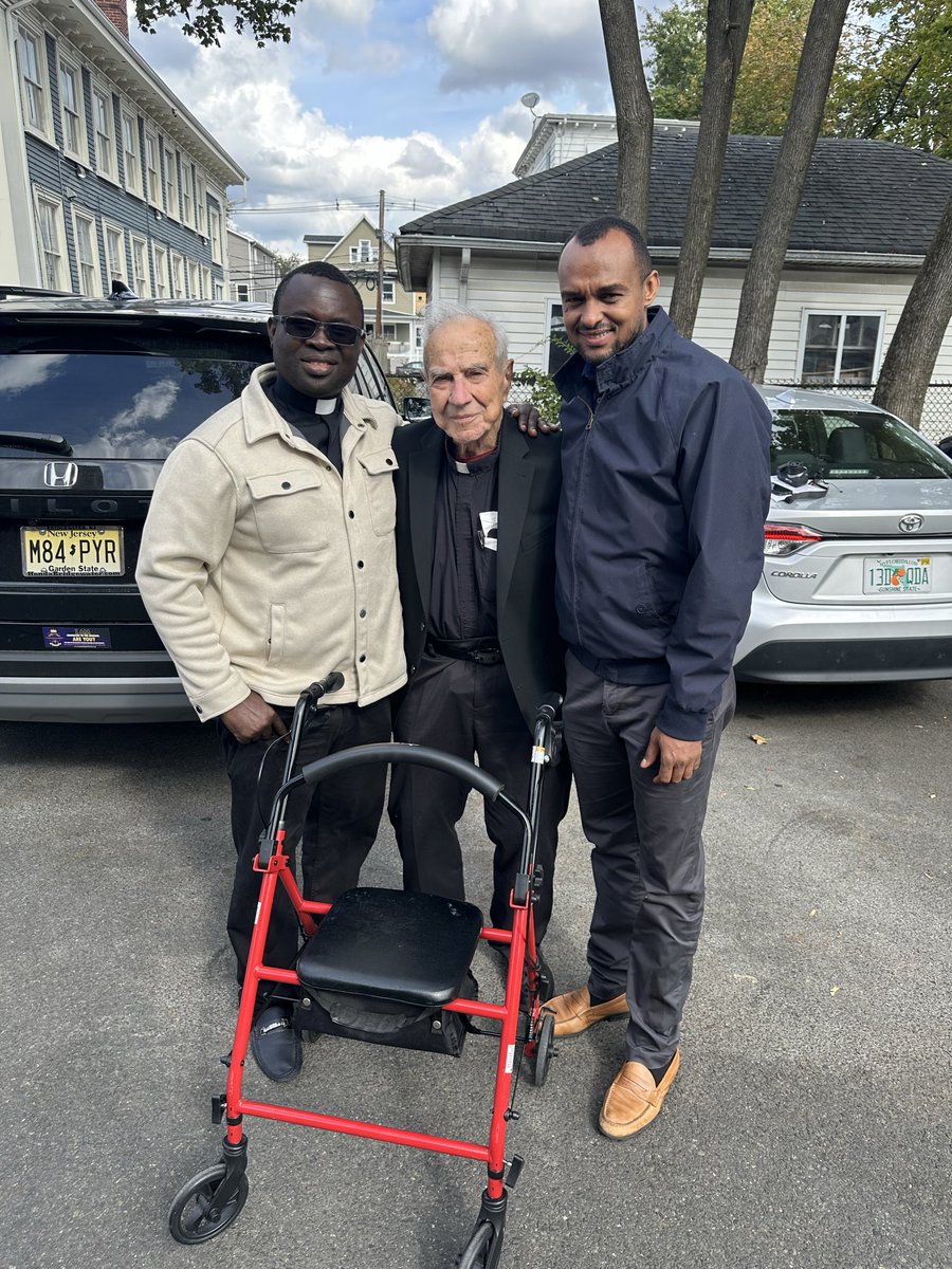AnglicanChurch6's tweet photo. Thank you, dear Father Tom &amp; son, Abraham all the way from Modesto, California, for worshipping with us at our Parish today in Plainfield, New Jersey. We truly appreciated your kind donation towards our Messianic inclusive mission.  #mission #Partnership #California #NewJersey https://t.co/yBE49luFZp