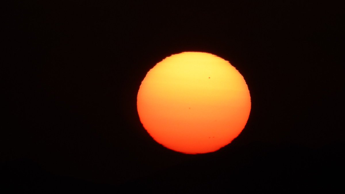 Weaning crescent and sunrise 20/10/2025 Abha khamis mushayt KSA