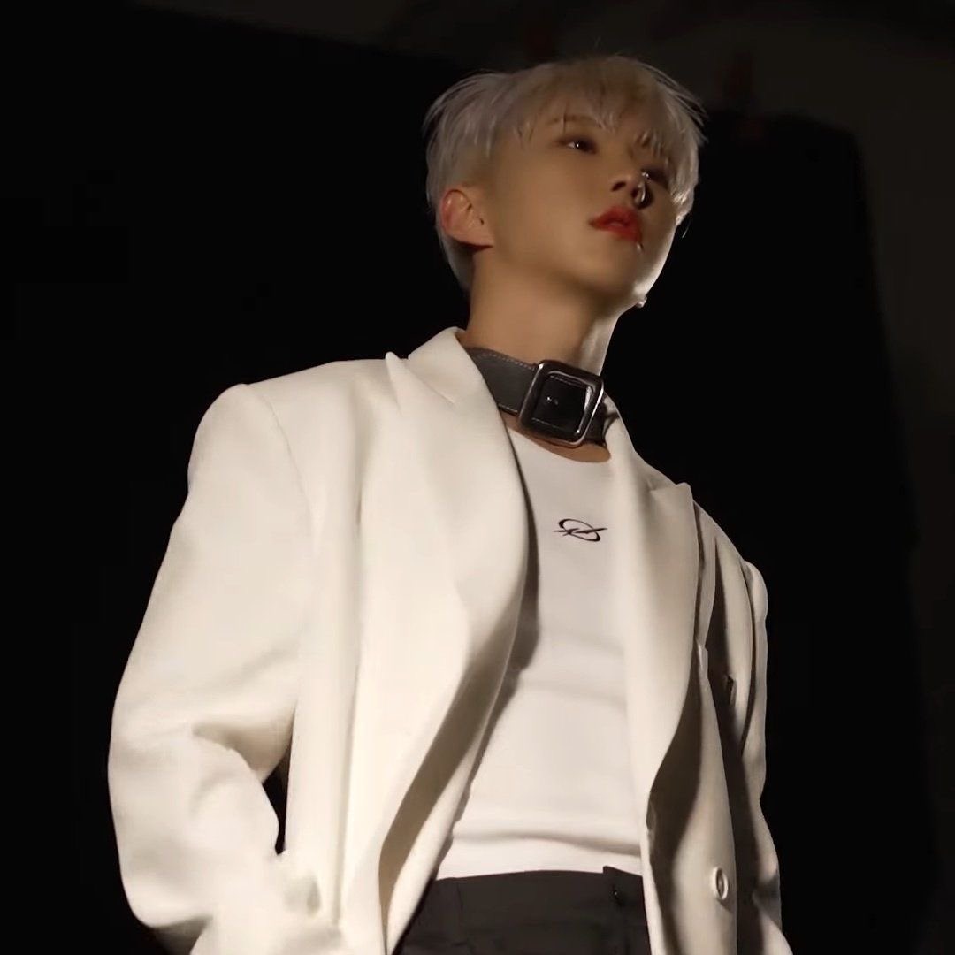 ulthorangdan's tweet image. hoshi can pull off any insane look🤪
#2025MAMAVOTE #SEVENTEEN
