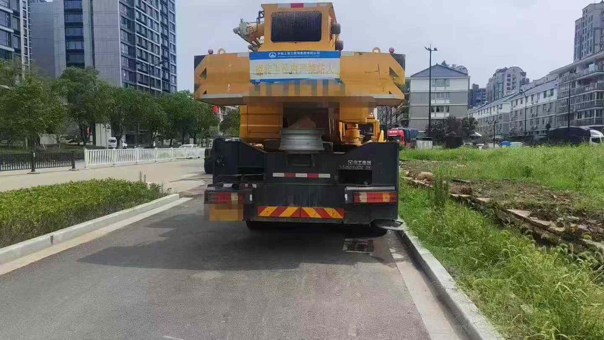 DengJerry98568's tweet image. 2020 year XCMG 25-ton truck crane for sale. Type QY25K5C, first owner, excellent condition with no accidents, 20000 kilometers, Meritor axles, price $46000.
More info:en.dindang168.com/g/100782
#cranemachine #truckcrane #XCMG #25ton #2020