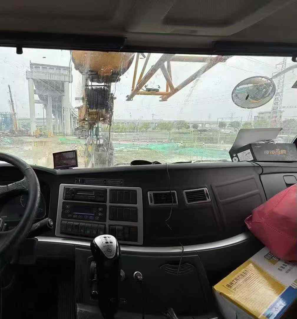 DengJerry98568's tweet image. 2020 year XCMG 25-ton truck crane for sale. Type QY25K5C, first owner, excellent condition with no accidents, 20000 kilometers, Meritor axles, price $46000.
More info:en.dindang168.com/g/100782
#cranemachine #truckcrane #XCMG #25ton #2020