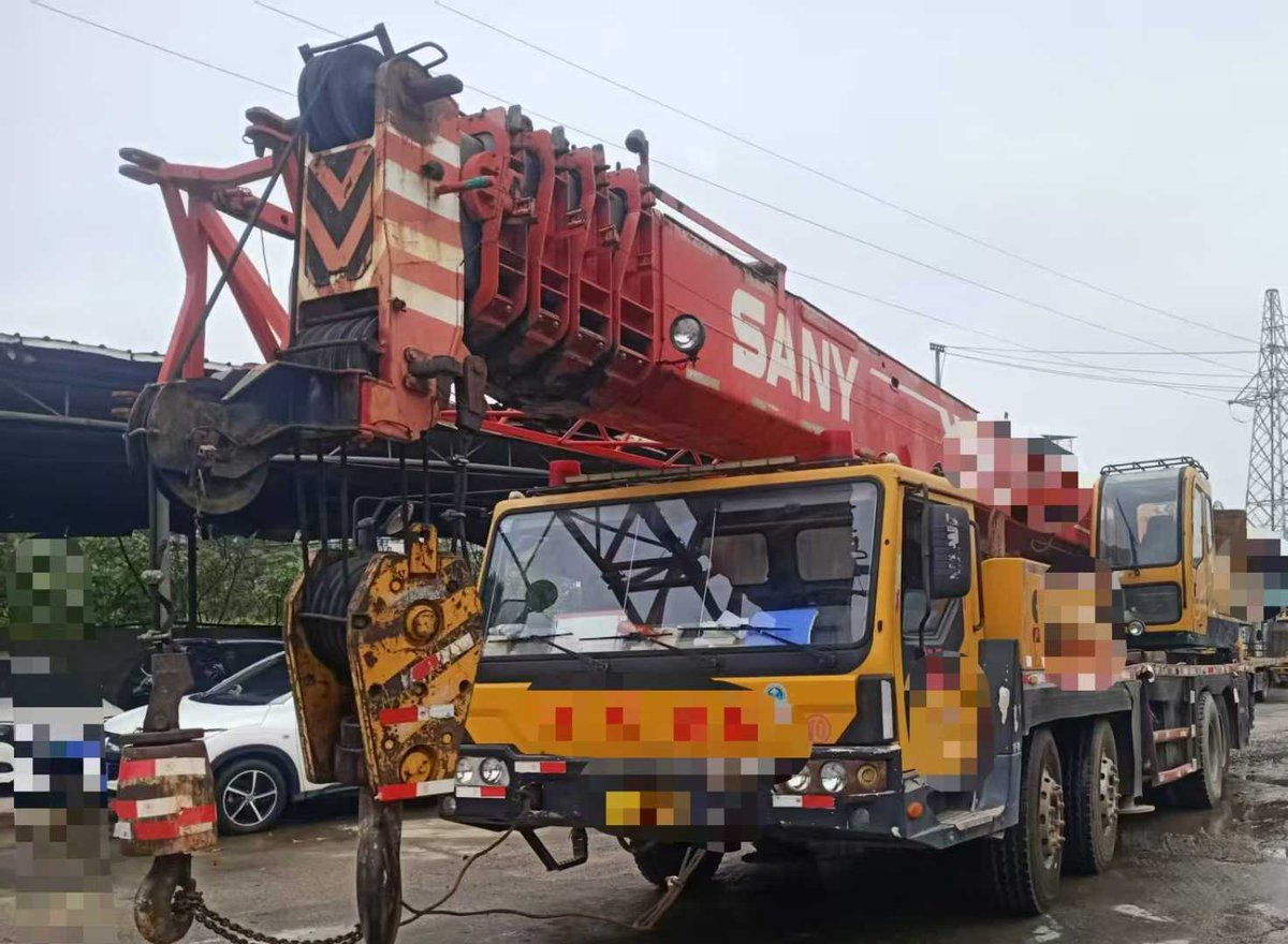 DengJerry98568's tweet image. 2008 year Sany 50 tons Truck Crane for sale: Type QY50C，42.5 meters mainboom, 17 meters jib，original，no accident first-hand vehicle, price $26000.
More info:en.dindang168.com/g/100641
#cranemachine #truckcrane #Sany #50ton #2008