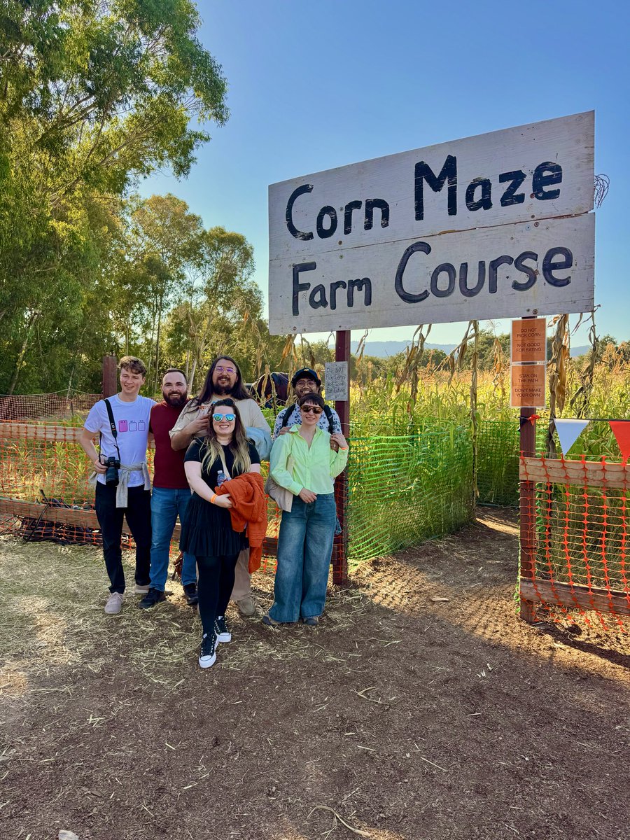 Fall festivities and friends 🎃🍂🍁