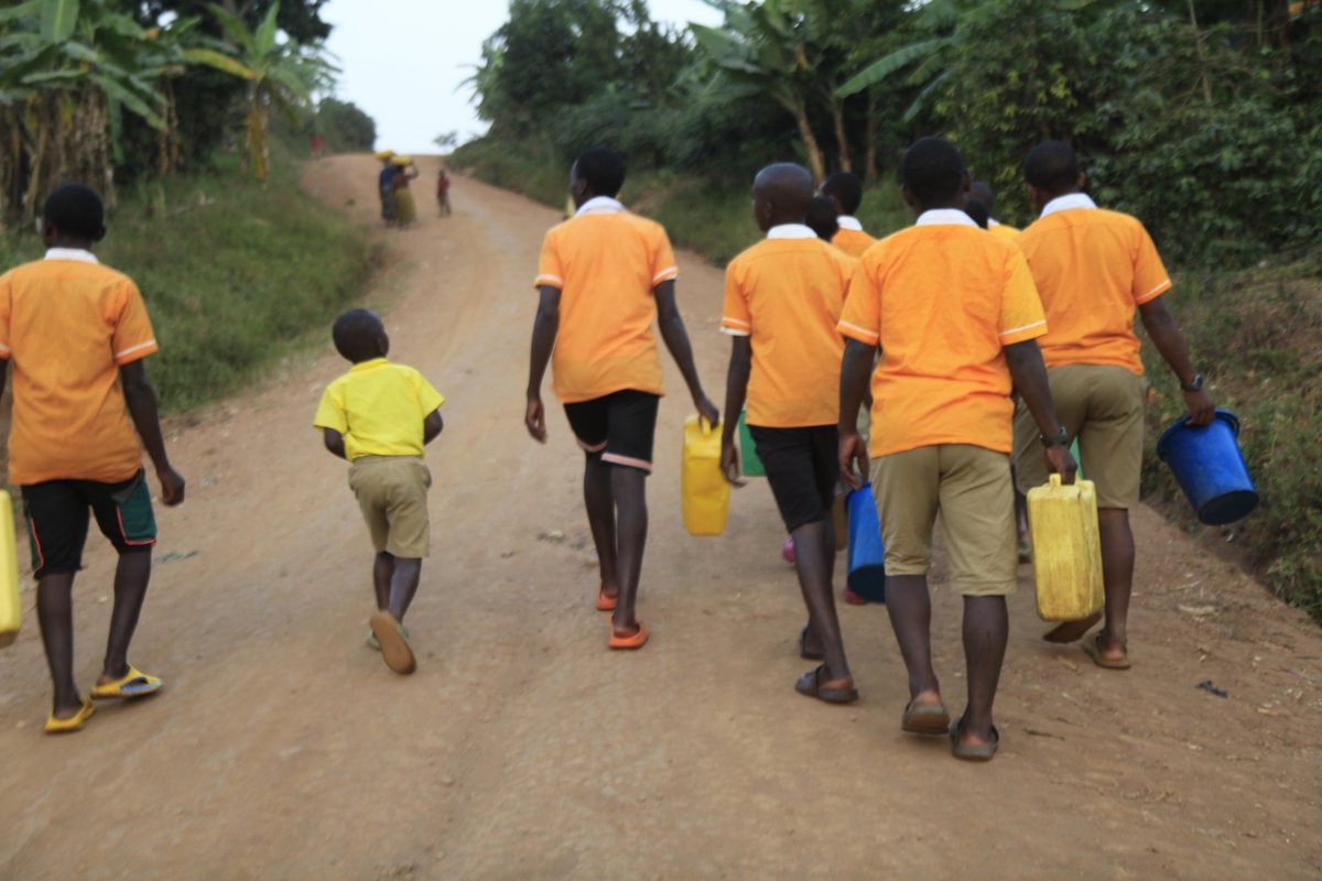actsuganda's tweet image. ๐ง Clean Water Restores Hope!
Pupils at Nyamabare Primary School in Ibanda District no longer trek 2km for water.
Thanks to @ACTSUganda, they now enjoy clean, safe water โ attending classes regularly and staying healthy.
#ACTSforWater #Uganda #IbandaDistrict #Communities
