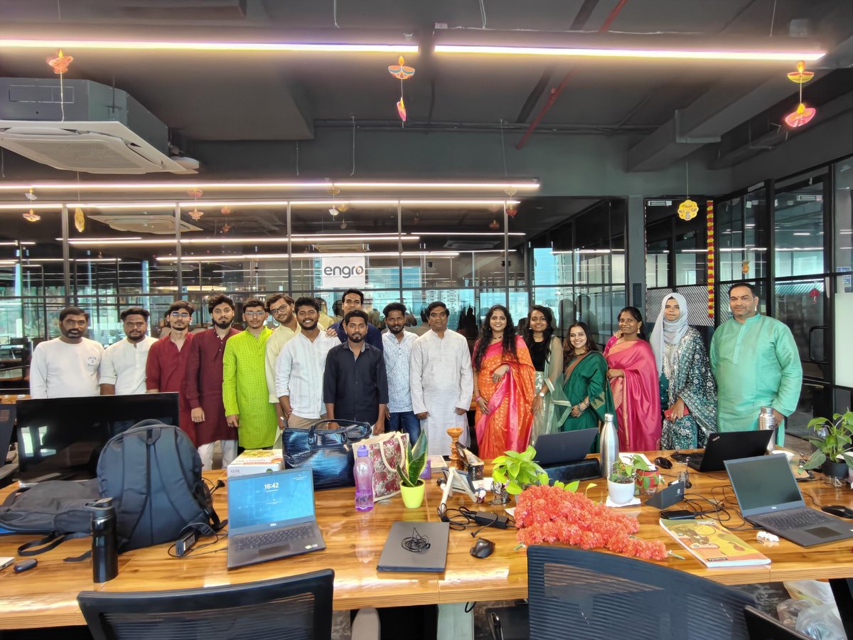 EngroTech's tweet image. Diwali Celebrations at #Engro! 🎇

From vibrant ethnic wear and delicious homemade sweets to fun-filled activities and heartfelt gifts, the day was a perfect reflection of our culture, unity, and spirit of innovation.

Wishing everyone a Happy Diwali and a Prosperous New Year🌟
