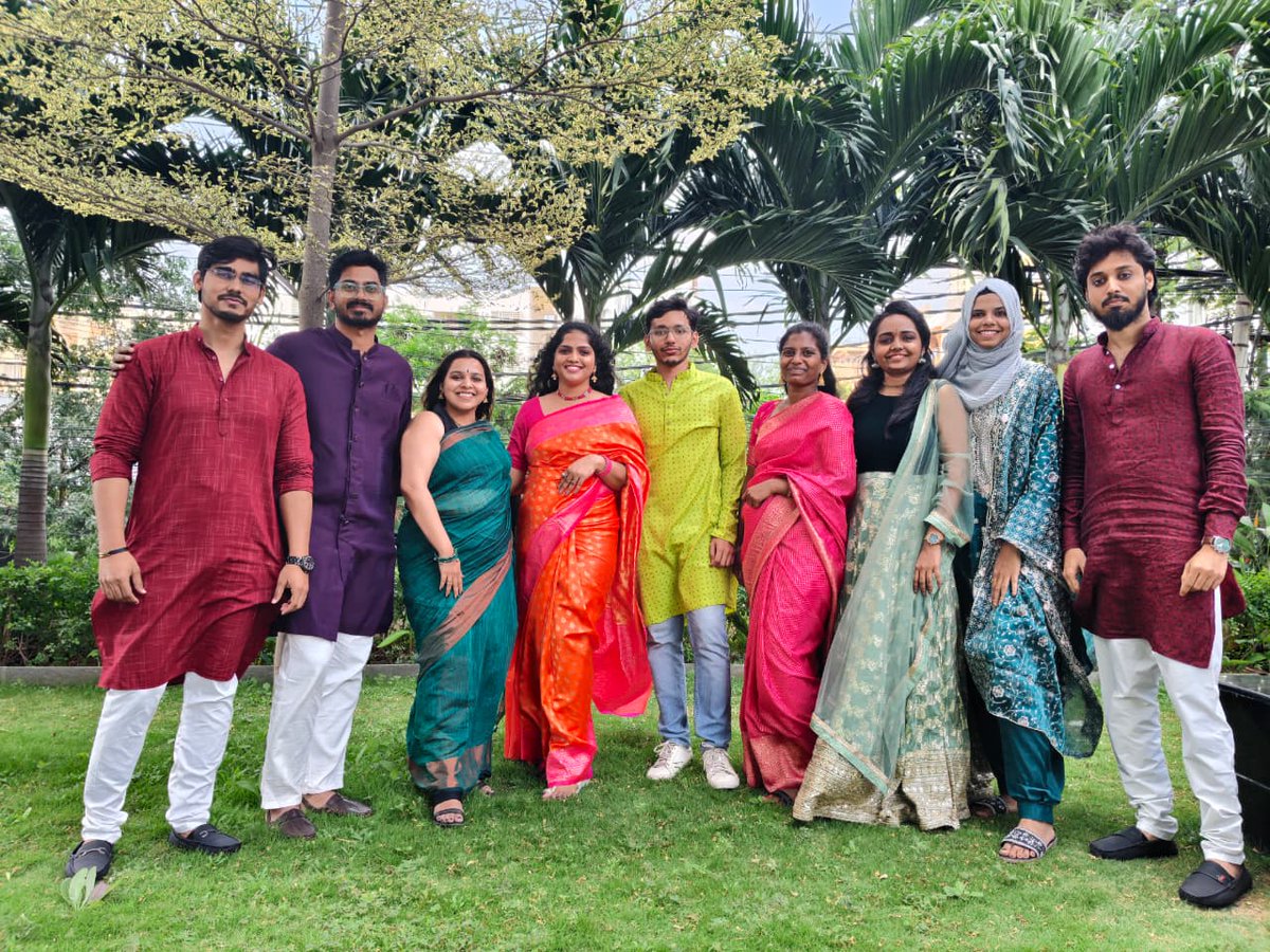 EngroTech's tweet image. Diwali Celebrations at #Engro! 🎇

From vibrant ethnic wear and delicious homemade sweets to fun-filled activities and heartfelt gifts, the day was a perfect reflection of our culture, unity, and spirit of innovation.

Wishing everyone a Happy Diwali and a Prosperous New Year🌟