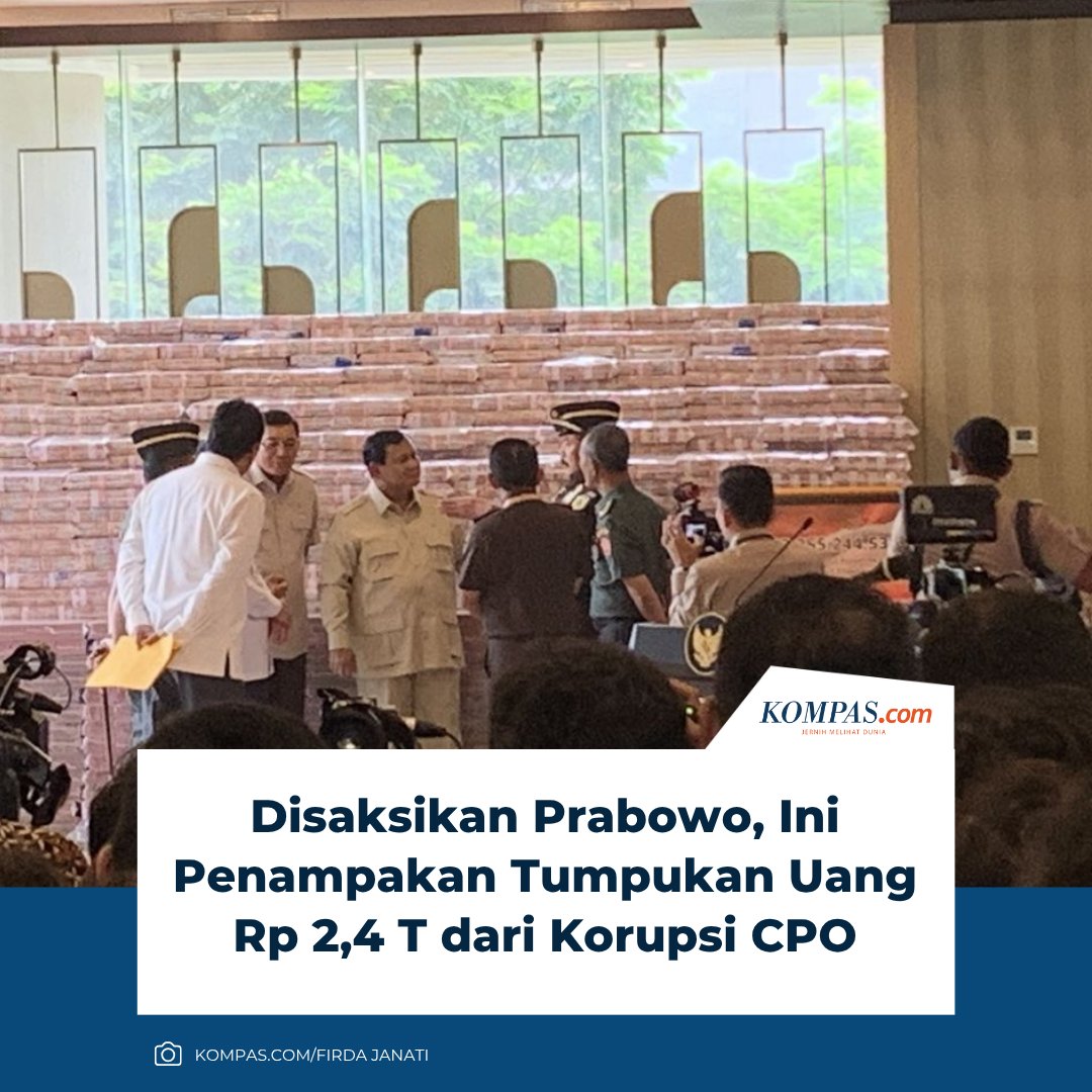 Kejaksaan Agung (Kejagung) RI memamerkan uang Rp 13 triliun yang diserahkan ke negara terkait kasus dugaan korupsi ekspor Crude Palm Oil (CPO).

Total kerugian perekonomian negara dari kasus ini adalah Rp 17 triliun, namun hari ini baru diserahkan sebesar sekitar Rp 13 triliun