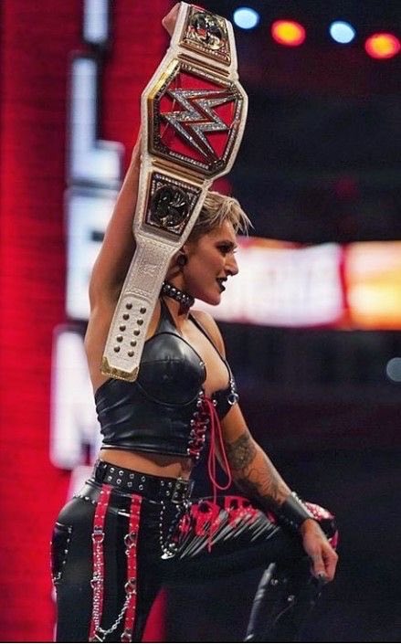 #WWERaw Follow Train
-RT &amp; Follow
-Post A GIF of your favorite wrestler
-Like &amp; Follow everyone who does so