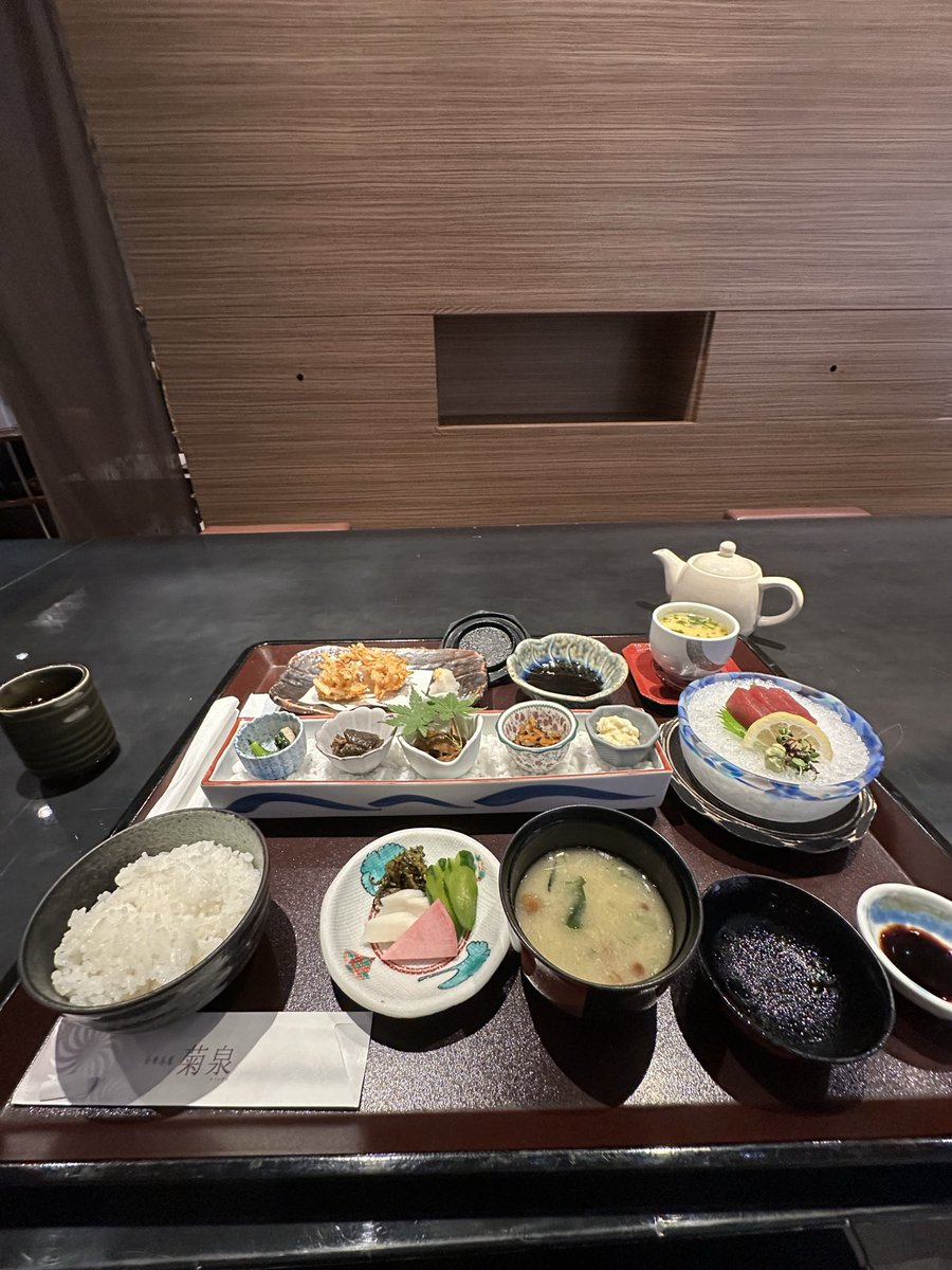 今日は人間ドック。
だいぶ結果が良くなってた😊
美味しい御飯を食べて帰ります。