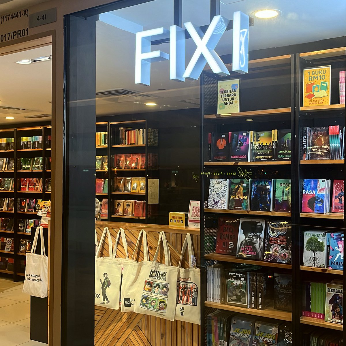 Kedai Fixi #3BukuFixiRM65 (@kedaifixi) on Twitter photo Selamat Hari Deepavali! Kedai FIXI Sunway Putra Mall buka seperti biasa hari ini sehingga pukul 10 malam. Mari la singgah! Selamat Hari Deepavali! Kedai FIXI Sunway Putra Mall buka seperti biasa hari ini sehingga pukul 10 malam. Mari la singgah!