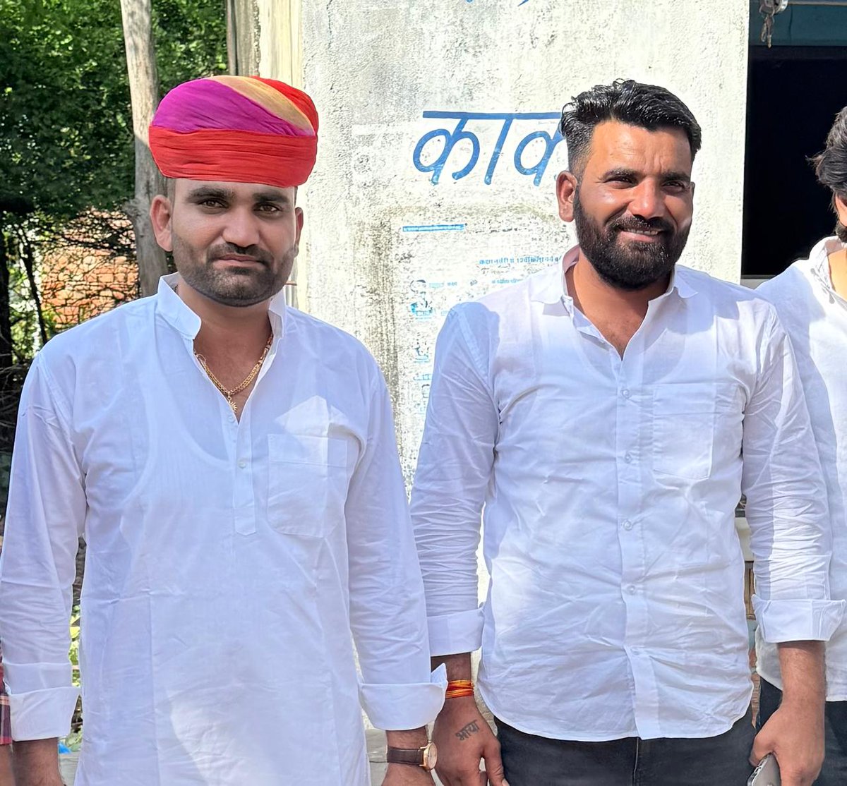 तुम साथ हो जब अपने...

मेरे बड़े भाई दातार चोटया (भाया ) को जन्मदिन की हार्दिक शुभकामनाएं ! 
आपका साथ जीवन पथ पर यू हीं आशीर्वाद स्वरूप बना रहें ! 
<a href="/INCchetanchotya/">Chetan Chotiya Sarpanch</a>