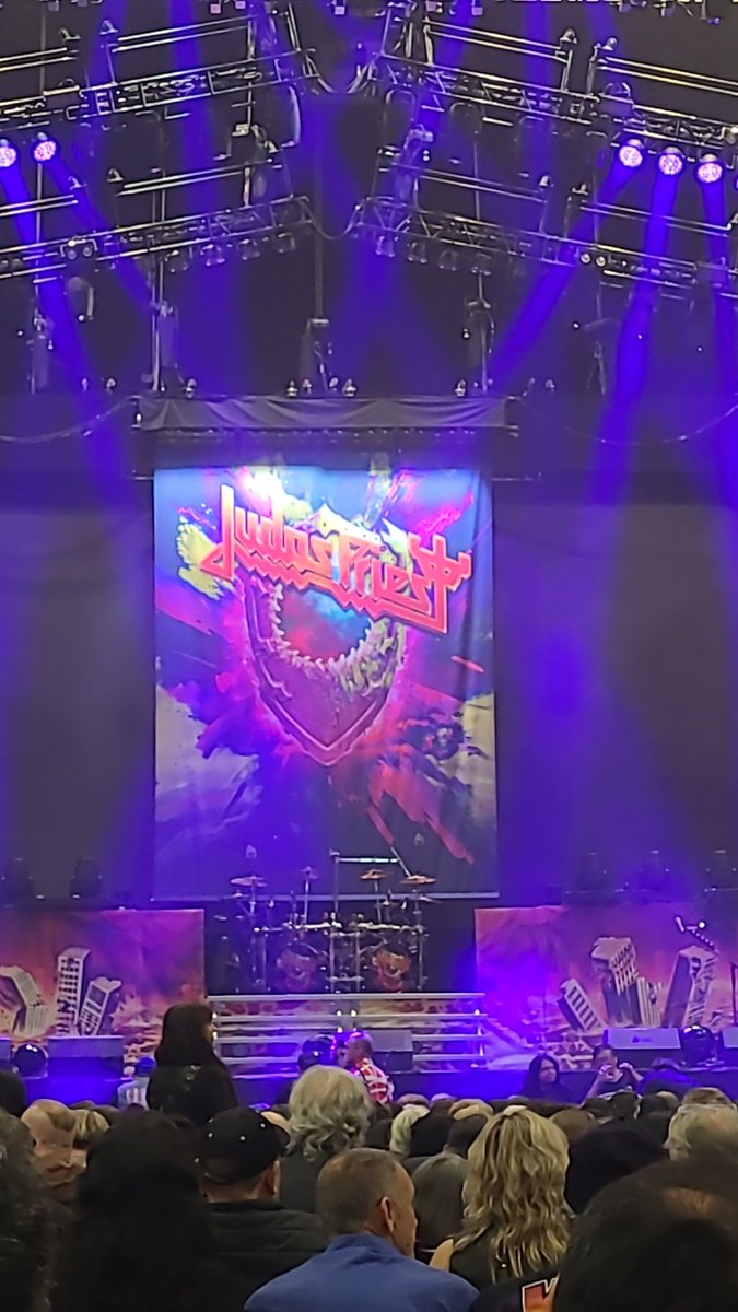 dadsdecorations's tweet photo. #judaspriest https://t.co/32GLYnclZi