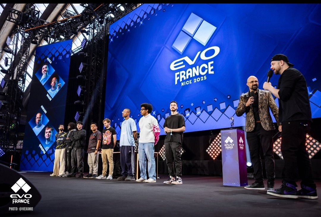 💥 ANUNCIO OFICIAL 💥

🇲🇽 | Presentamos a <a href="/Levi_Shot0/">DM Levi Shoto</a> inscrito en la liga <a href="/LFP_OFICIAL_ESP/">LIGA FIGHTER PROFESIONAL</a> de #DBFZ

🥊 | Contamos con él y con <a href="/DelfinoMaza/">Delfino Maza</a> para la Temporada 3

➡️ | Actualmente ha quedado TOP 5 en el EVO France en la categoría de Dragon Ball FighterZ

- RT 🔄 y MG ❤️ 

.
.
.