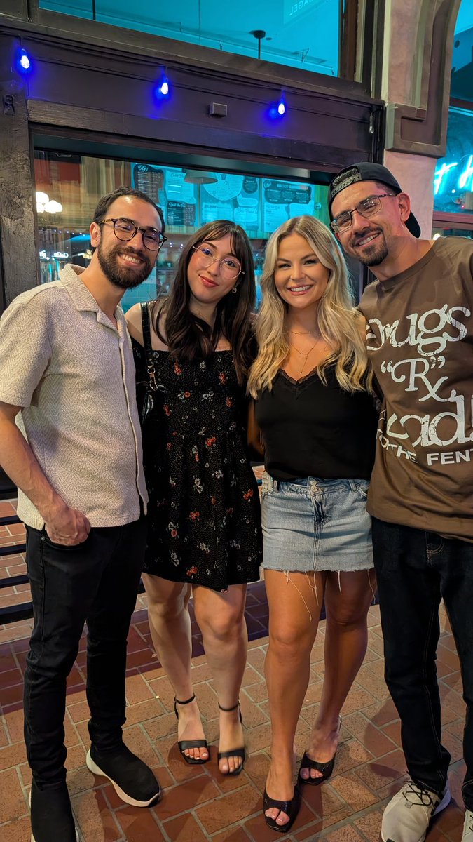 HeGotThis_'s tweet photo. Twitch Con pic part 3 https://t.co/8pBgwJBMBm