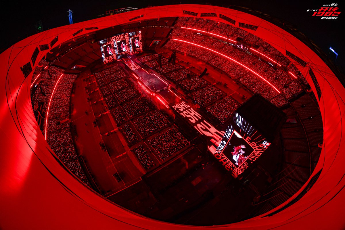 colorlightcloud's tweet image. #Colorlight Concert Case Series：
🔥 Zhang Jie Future·LIVE &quot;Leave for 1982&quot; Tour Concert

• Featuring 5,418㎡ LED screens, it sets a new record for display screen usage in Chinese concerts.

More detail:linkedin.com/feed/update/ur…

#Colorlight #ProjectCase #VX20 #LEDSolution