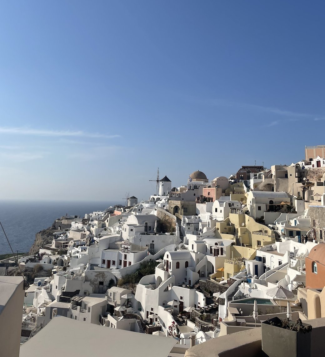 DegenAltcoiner's tweet image. Earning crypto while I travel to Santorini? Yes, please. 💎 Thanks to @travalacom and @AVAFoundation for making travel rewarding! #AVASmartProgram