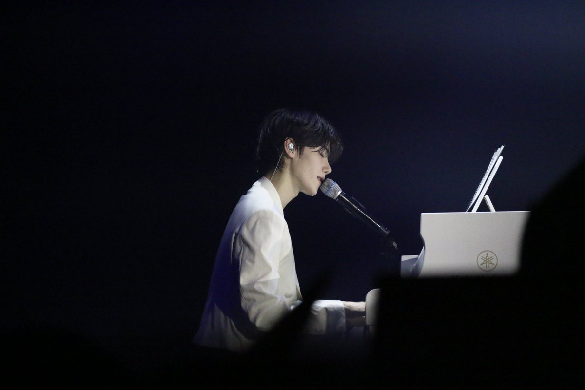 저번콘때 강민희 너무 이뻤음….🥺