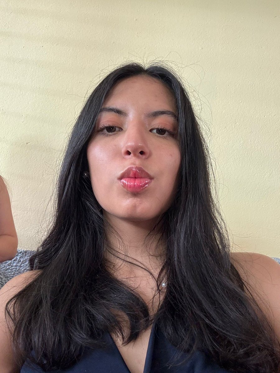 😗