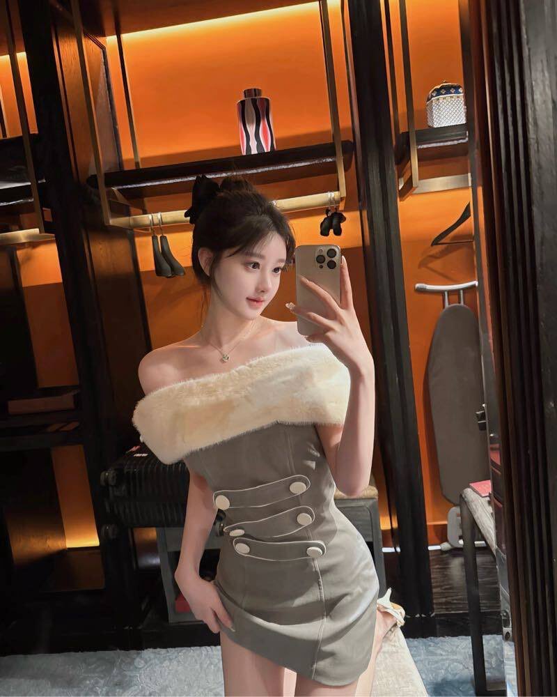 福利姬灵灵全球cos外围经济（全国独家资源）分享的黄推图片2 - 网红私拍内容