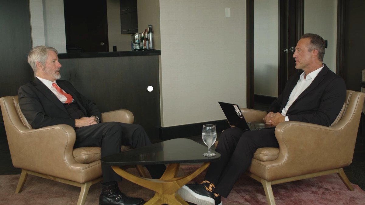 I just spent 2 hours with Michael Saylor to understand how he's building the fastest-growing financial company in history.

7 takeaways from our conversation that will change how you think about treasury companies:

1/ 99.9% of American Businesses Are Locked Out

There are 40