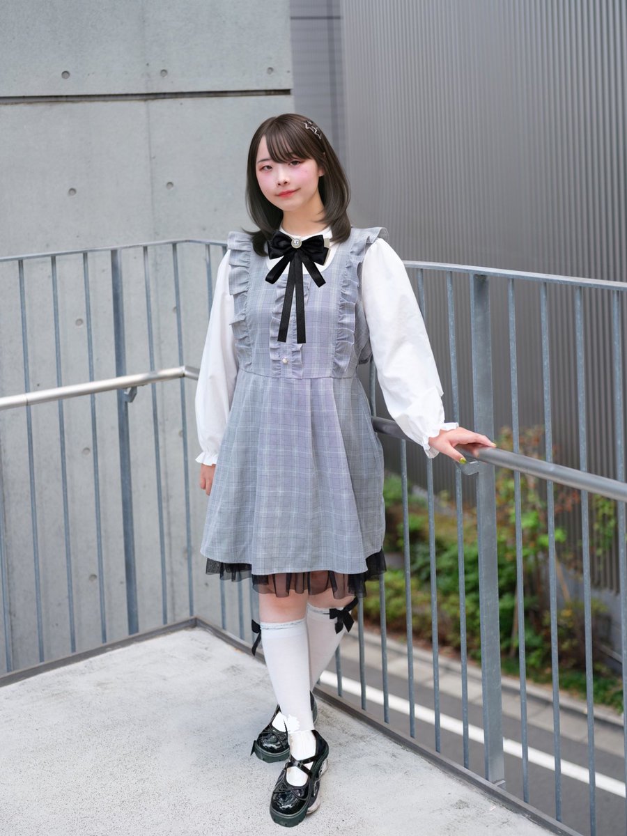 ich_bin_zitrone's tweet image. 【すぐにできるもの】
・髪型髪色を自分に似合わせる
・眉毛、メイクを整える
・靴を服と合わせる
・アクセつける
・写真の撮り方と加工の仕方を覚える
小顔だしもっと可愛くなれる❕