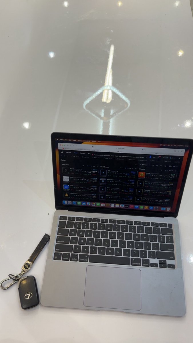 official_pell's tweet image. Why your laptop act slow
• Too many startup apps running in the background
• Low RAM or almost full storage
• Old HDD instead of SSD
• Too many browser tabs (yes, Chrome 😅)
• Dust & heat clogging the fan
• Outdated Windows or drivers