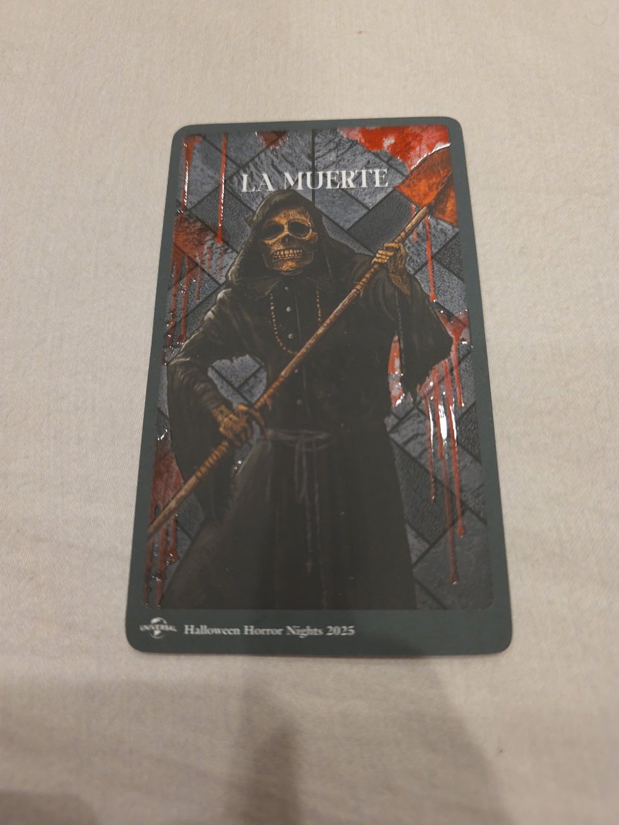 This weeks Hhn backlot club card