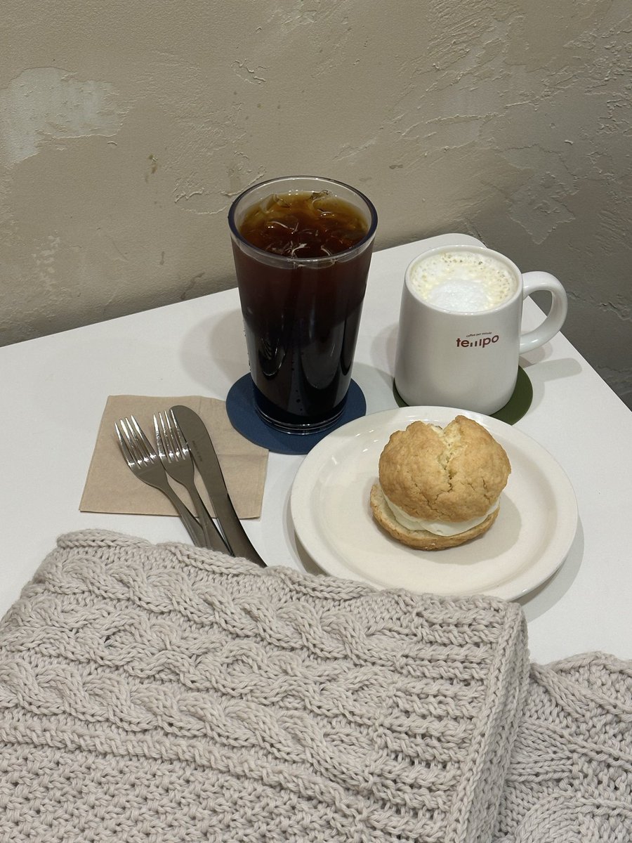 드디어 소매뜨러 카페왔어욤 •_____•