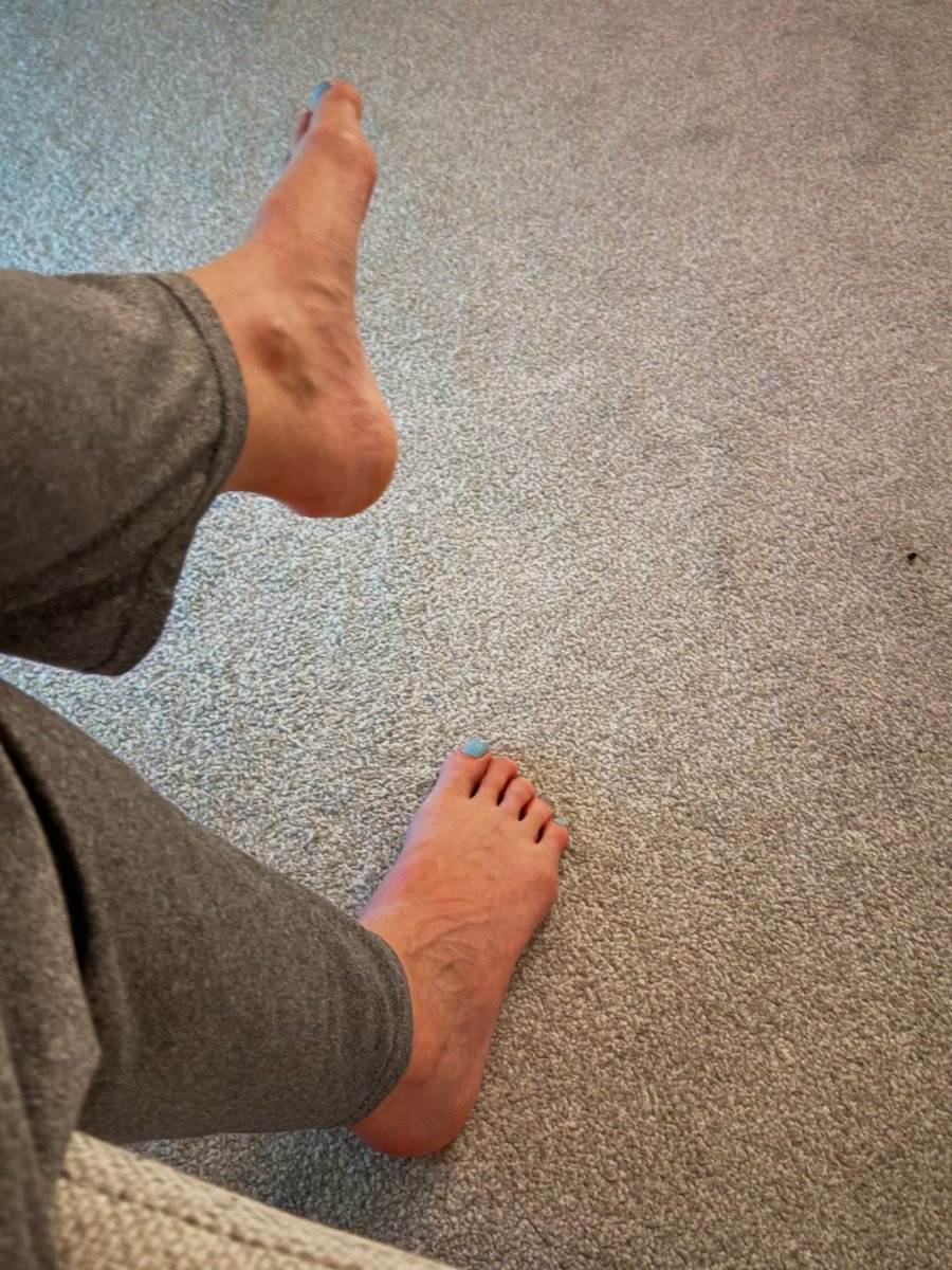 ✨ These happy feet are recharged and ready to take on another day of running around! 👣💨 Nothing like a little rest to keep the steps light and the spirit high. 💕 #feetworshi̇p