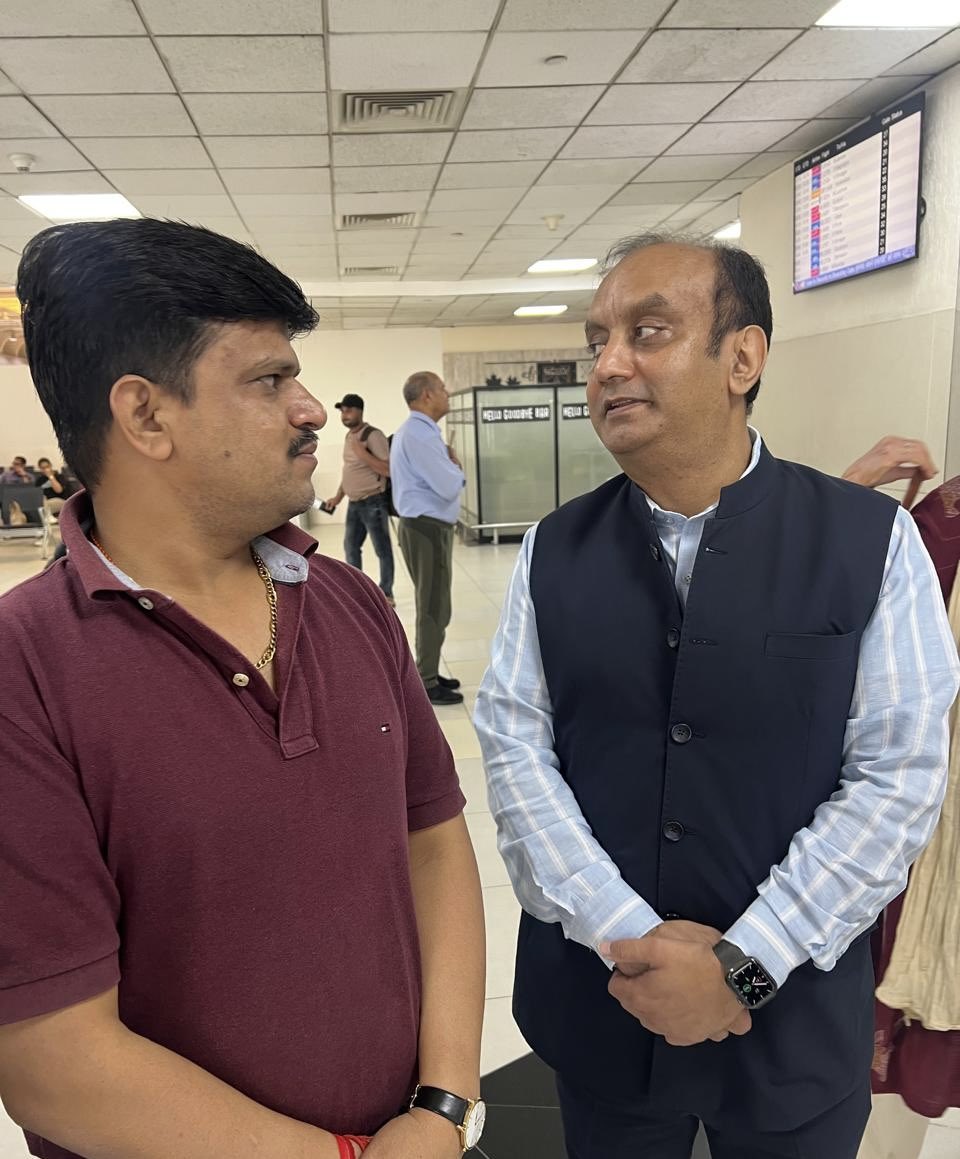 avinash_shukla1's tweet image. भाजपा के राष्ट्रीय प्रवक्ता, मा० राज्यसभा सांसद डॉ० सुधांशु त्रिवेदी जी आपको जन्मदिन की हार्दिक बधाई एवं शुभकामनाएं।
@SudhanshuTrived
#HappyDiwali