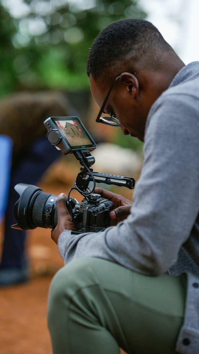 CineCongress's tweet photo. Let's end this camera debate ✌🏽📸👀

Which camera brand do you prefer, and why?

#CineCongress https://t.co/yVEK2kzkD4