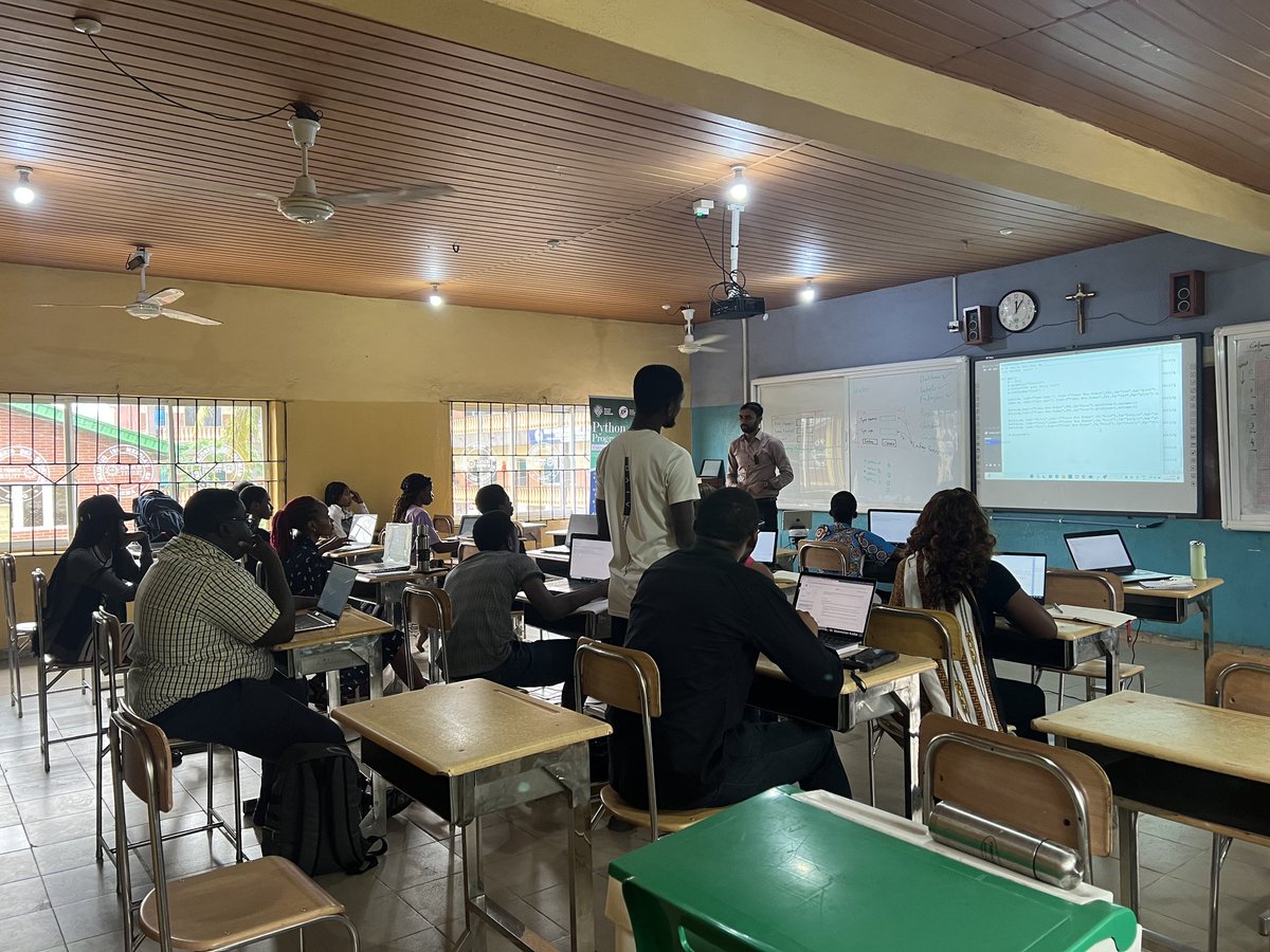 JesuitXavi27730's tweet image. From Lagos to the world! In Aug 2025, our classrooms came alive with Python and creativity 💻 ✨ 
Now it’s your turn,  join the Xavier Jesuit Institute Online Python Course (Nov 2025) and start coding from anywhere 🌍
⏰ Register by Oct 28 → selar.com/xajipythononli…

#LearnPython
